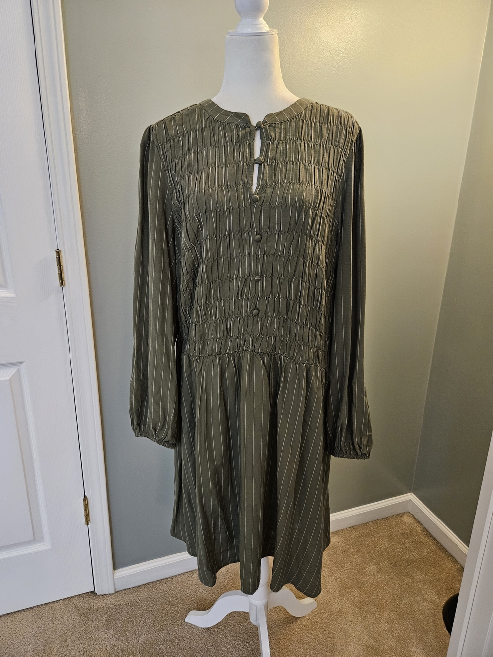 Ava & Viv Olive Green Long Sleeve Smocked Dress Women's Size 1X with Pockets